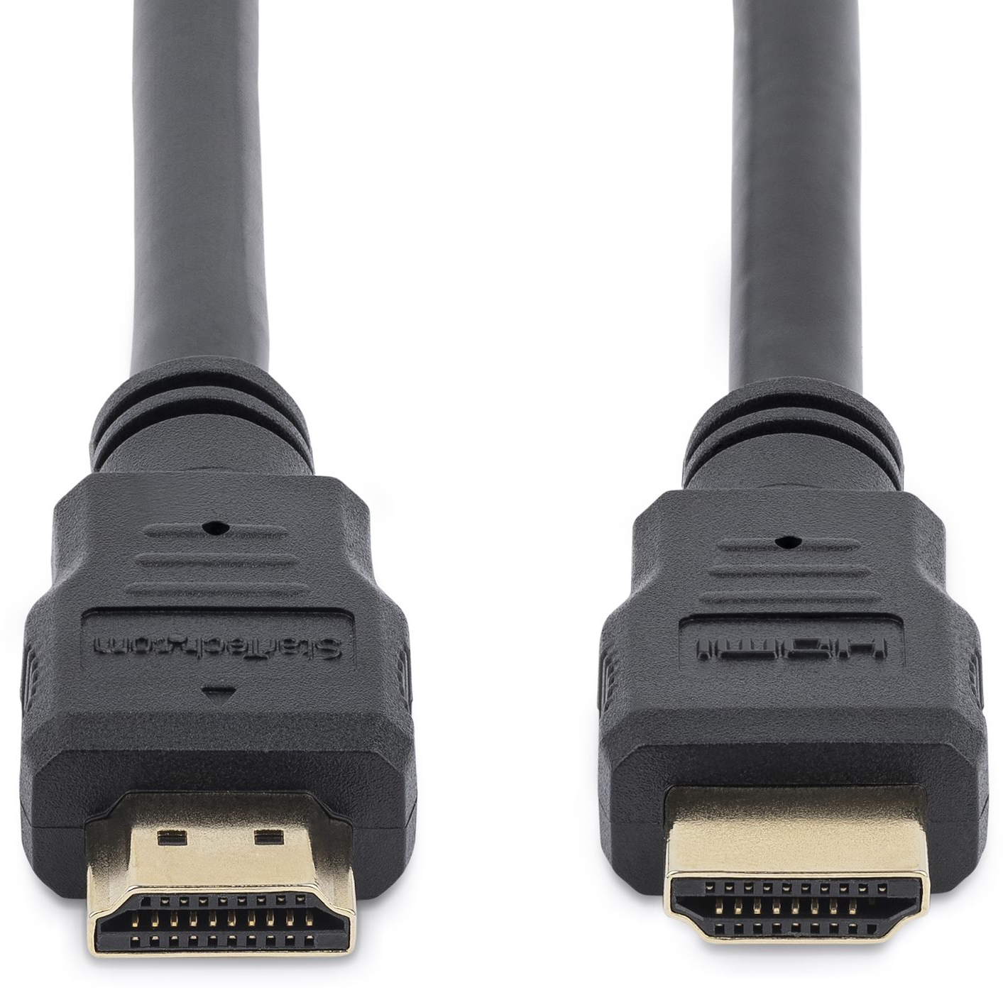 Két fekete HDMI kábel csatlakozókkal, közelkép fehér háttér előtt, Startech.com felirattal.
