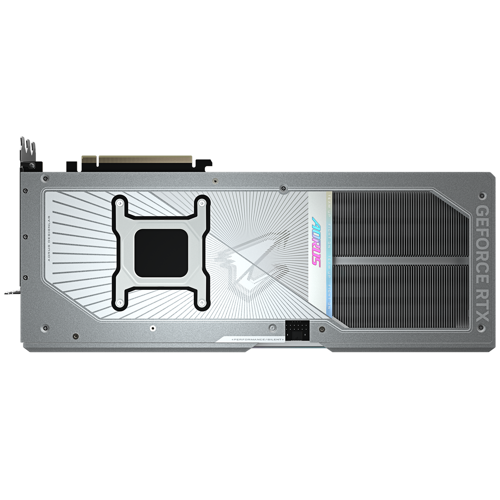 Eine silberne Grafikkarte mit AORUS-Logo und GeForce RTX-Text auf weißem Hintergrund.
