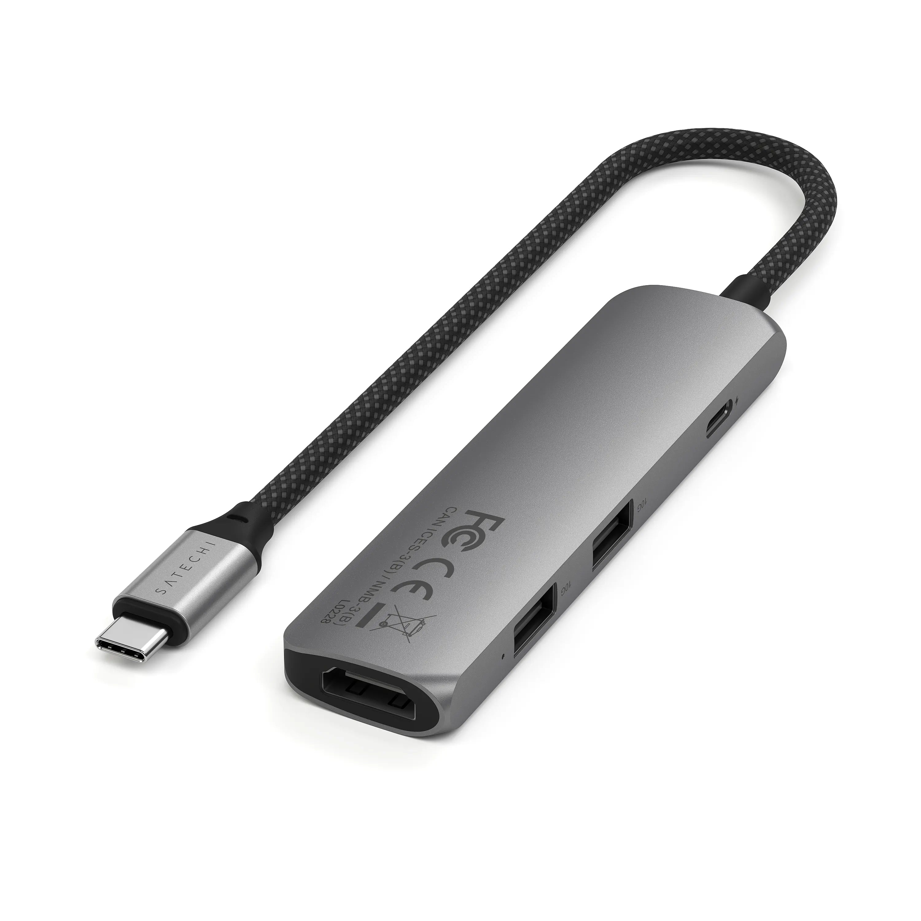 Silberner und grauer USB-C-Hub mit mehreren Anschlüssen und einem schwarzen geflochtenen Kabel.