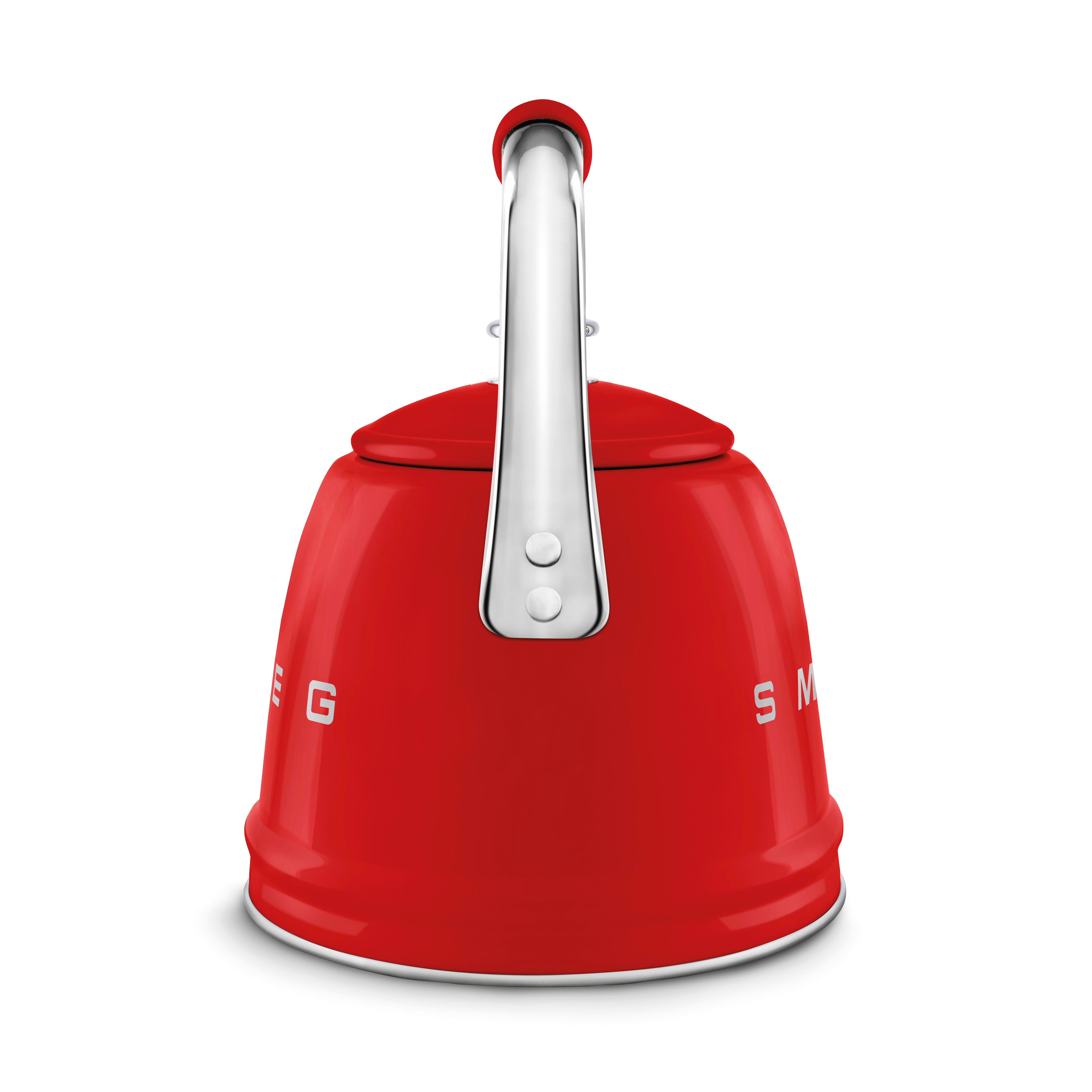 Ein roter Smeg Wasserkocher auf weißem Hintergrund, mit sichtbarem Smeg-Logo.