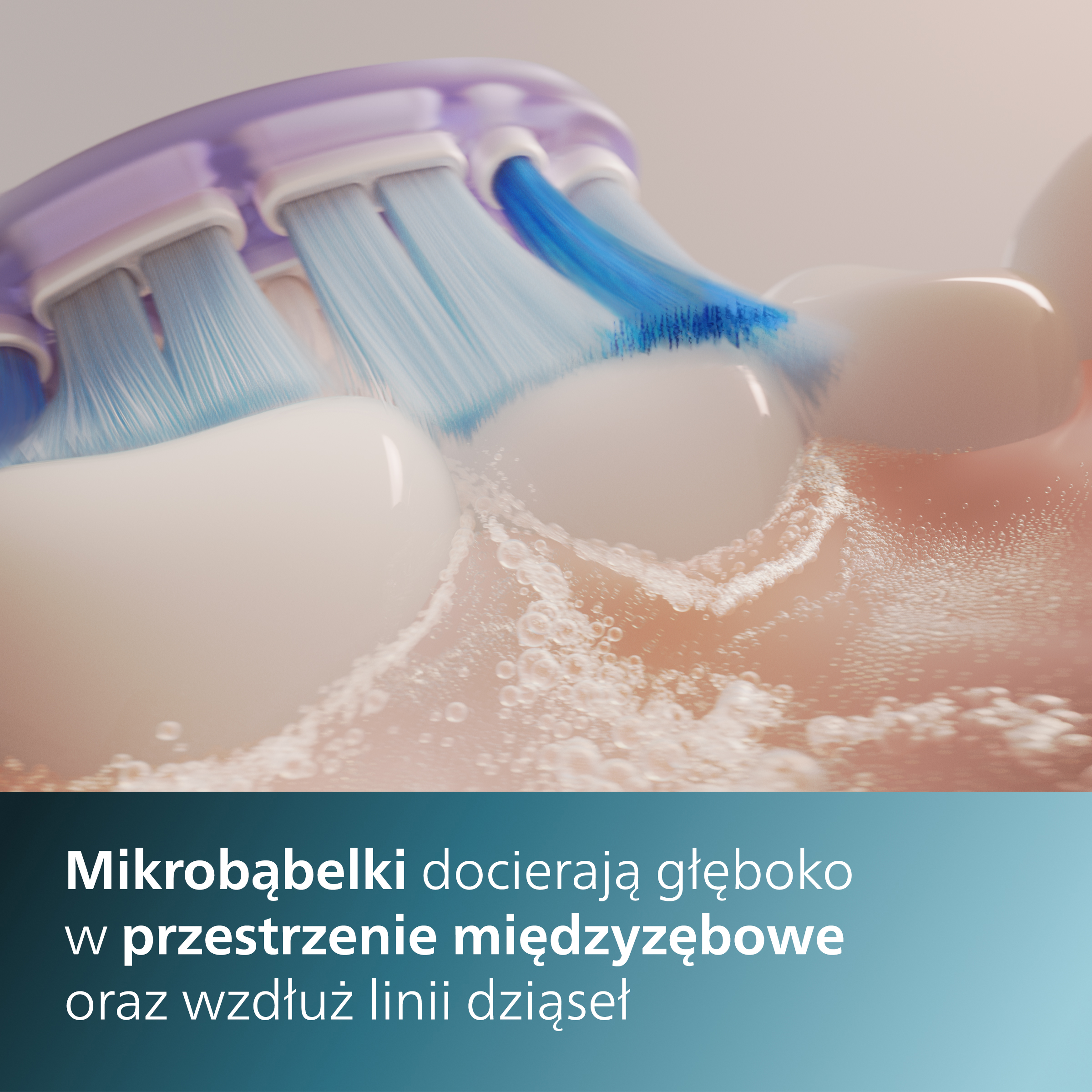 Szczoteczka do zębów czyszcząca zęby, niebieskie włosie, białe zęby, pęcherzyki piany. Zbliżenie.