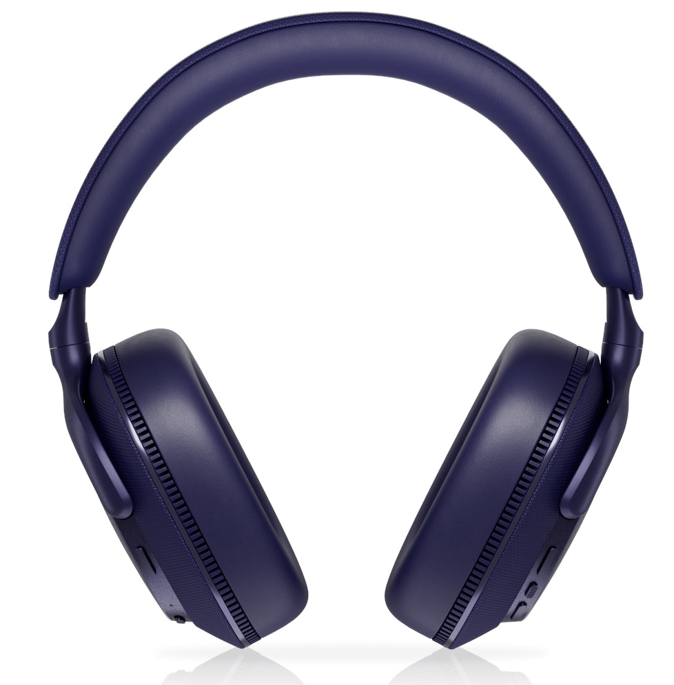Ciemnoniebieskie słuchawki, widok z góry, białe tło.