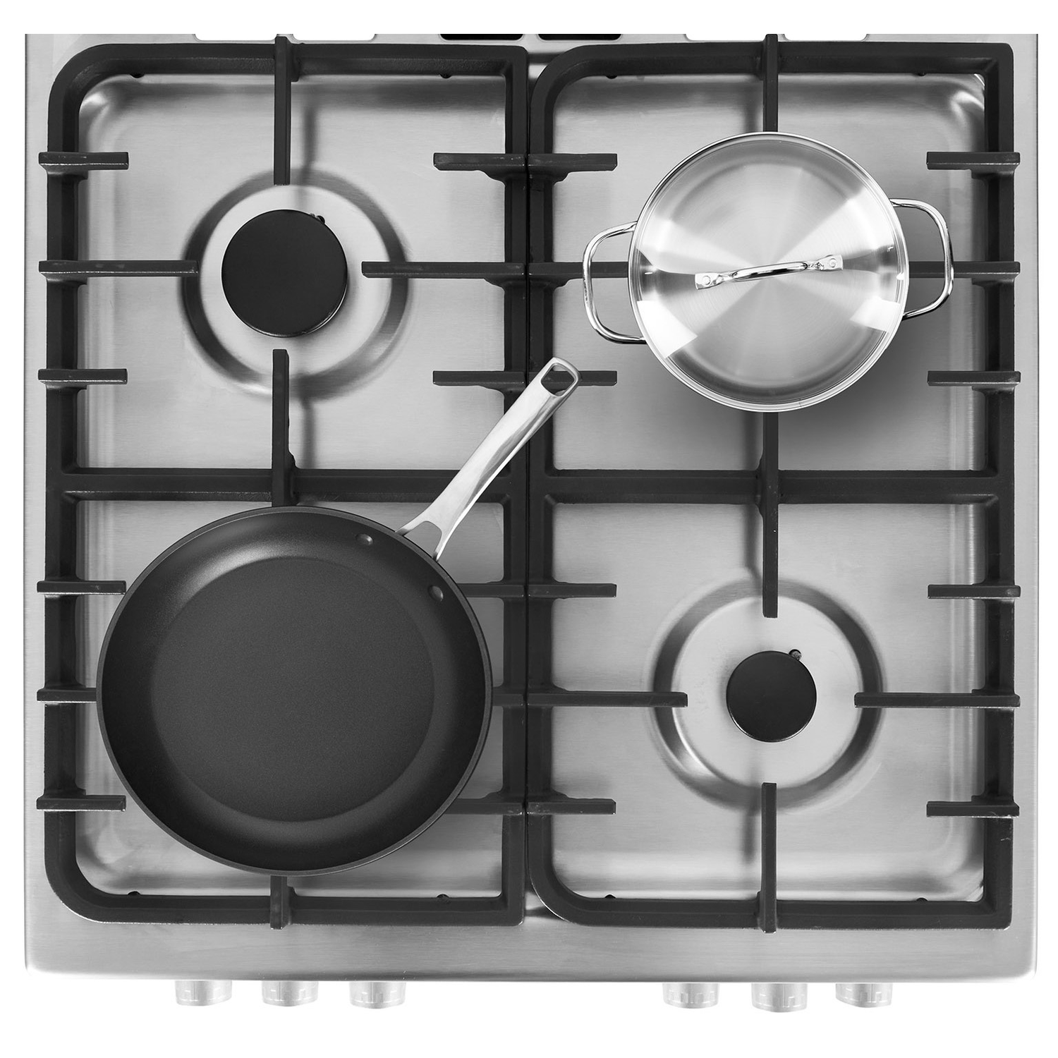 Een roestvrijstalen fornuis met een koekenpan en een pot erop. Zwarte roosters.
