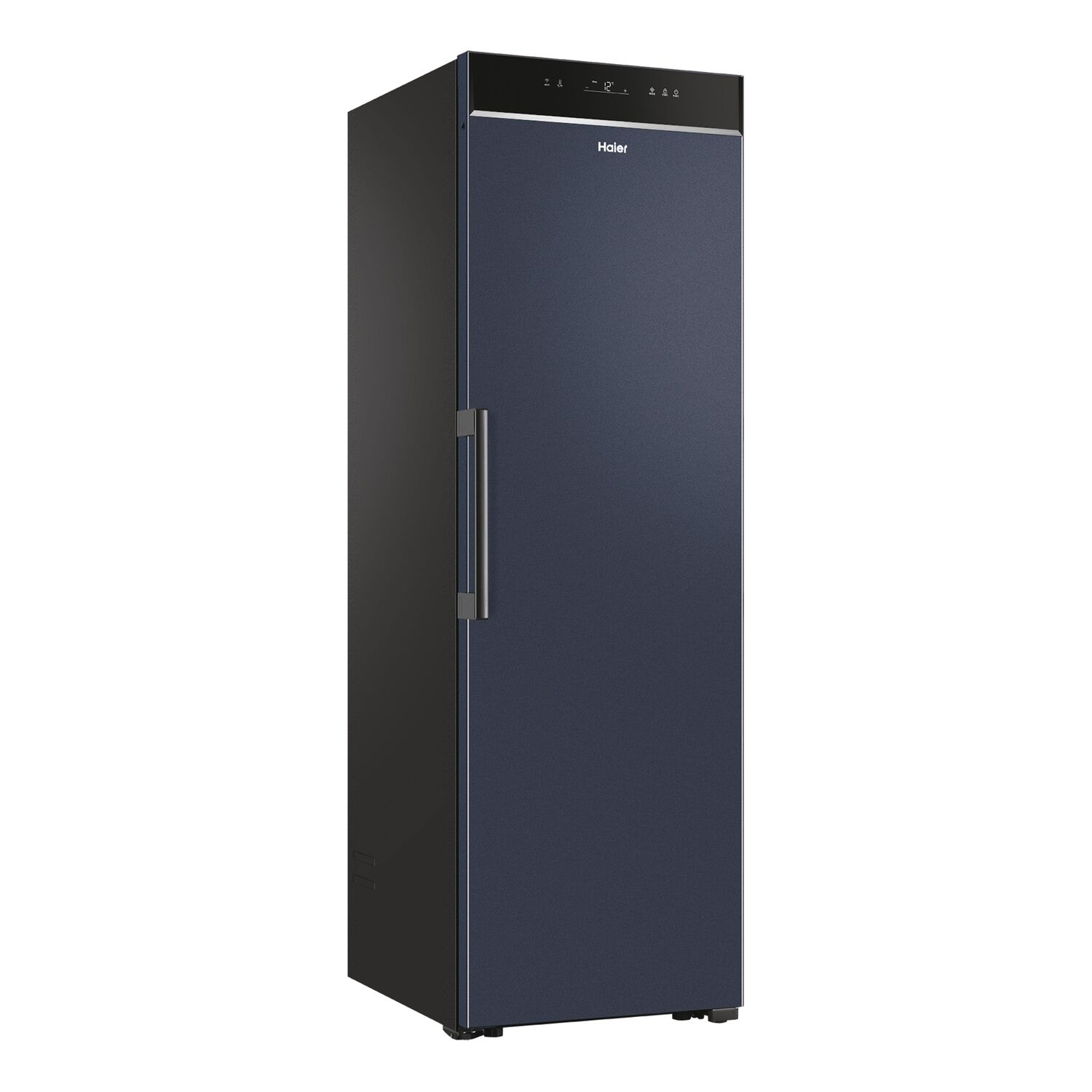 El interior de un rack de servidor negro con ventilación, puertas y hardware de montaje.