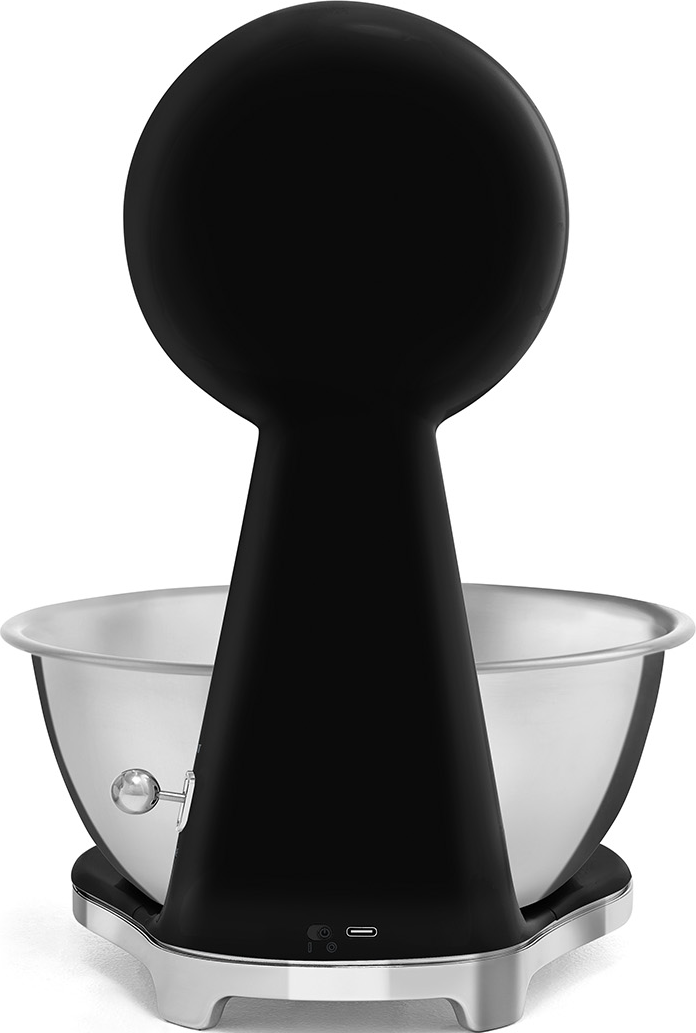 Ein schwarzer KitchenAid-Küchenmixer mit einer Edelstahlschüssel. Der Mixer hat einen schwarzen Kopf und Sockel.