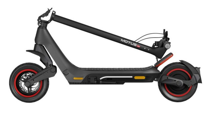 Złożona czarno-szara hulajnoga elektryczna z czerwonymi akcentami na kołach.