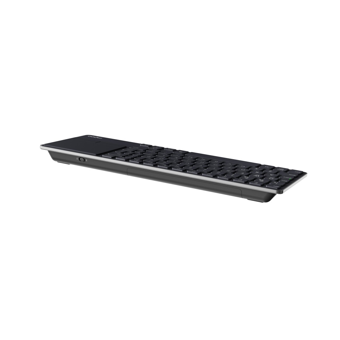 Eine schwarze Tastatur auf weißem Hintergrund. Die Tastatur ist abgewinkelt.