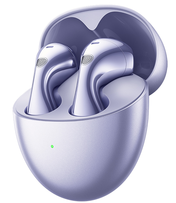 Słuchawki w etui ładującym, białe tło.