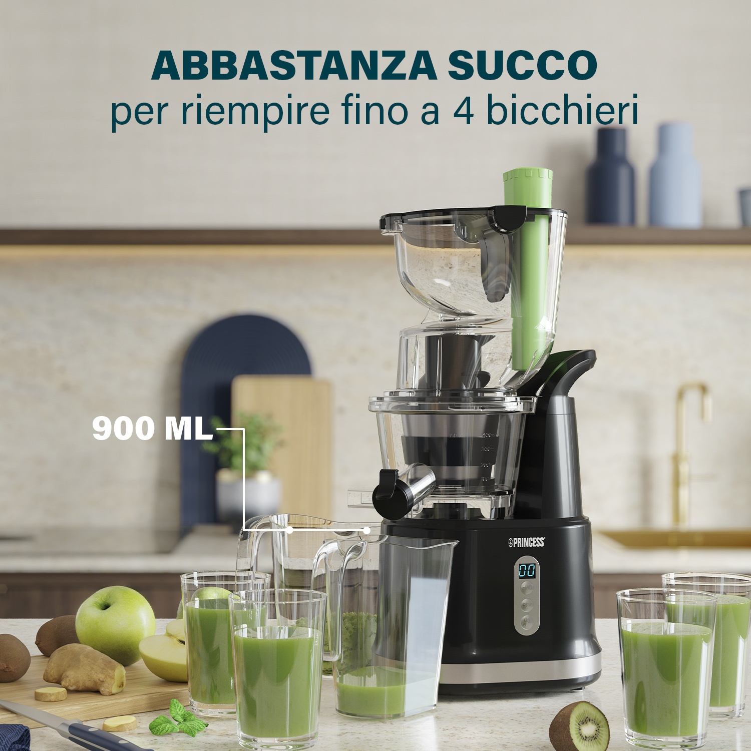Un estrattore di succo con testo che indica la capacità, con bicchieri di succo e frutta.