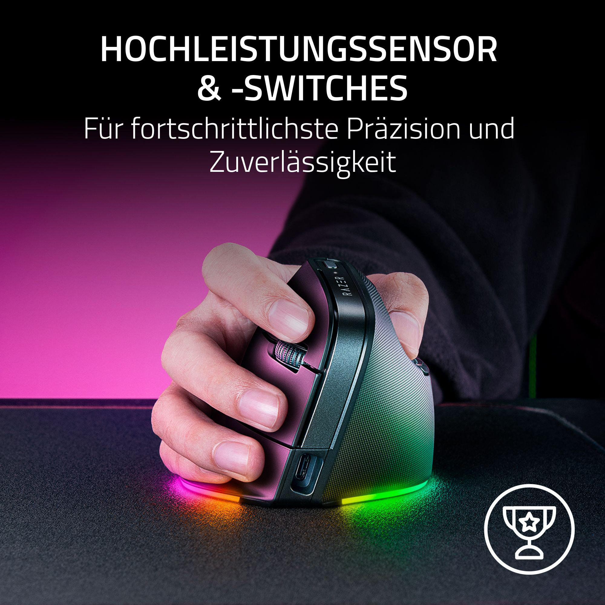 Eine Hand, die eine ergonomische Razer-Maus hält, mit farbenfrohem, leuchtendem Sockel.