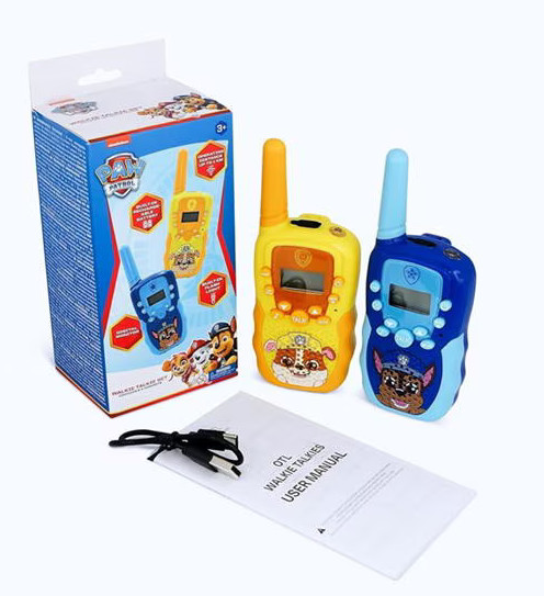 Zestaw walkie-talkie Paw Patrol z dwoma walkie-talkie, instrukcją obsługi i kablem ładującym.
