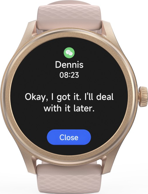 Smartwatch-Bildschirm mit einer Nachricht von 'Dennis' mit Uhrzeit und dem Text: Okay, I got it.