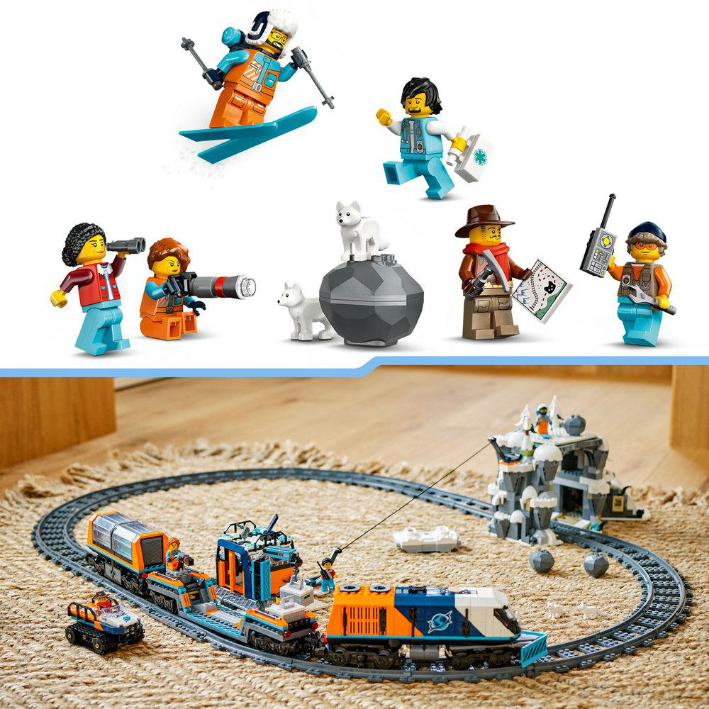 Lego-Arktis-Set mit Zug, Figuren und arktischer Landschaft auf einem Teppich.