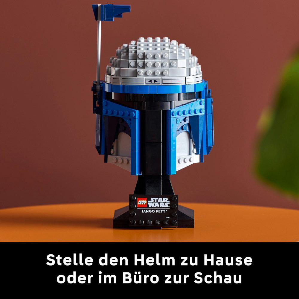 Nahaufnahme eines LEGO Star Wars Jango Fett Helms auf einem Tisch.