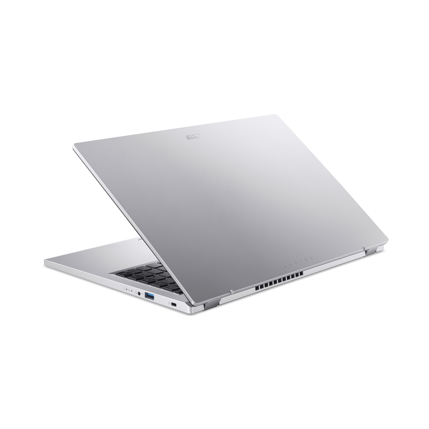 Een zilveren Acer laptop is iets geopend tegen een zwarte achtergrond. Het Acer-logo is zichtbaar. Het toetsenbord is zwart met zilveren toetsen.