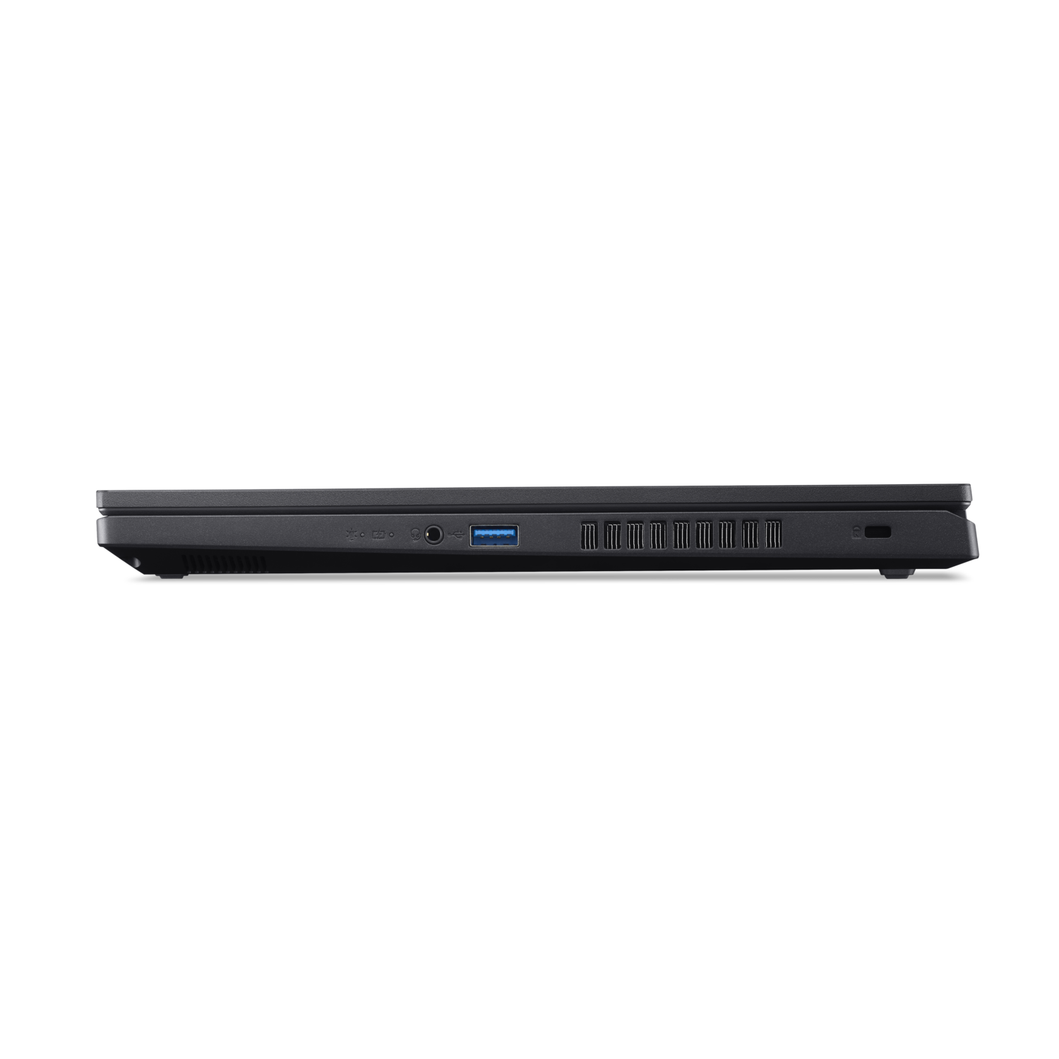Zijaanzicht van een zwarte laptop. Poorten: USB, audio en voeding. De achtergrond is effen zwart.