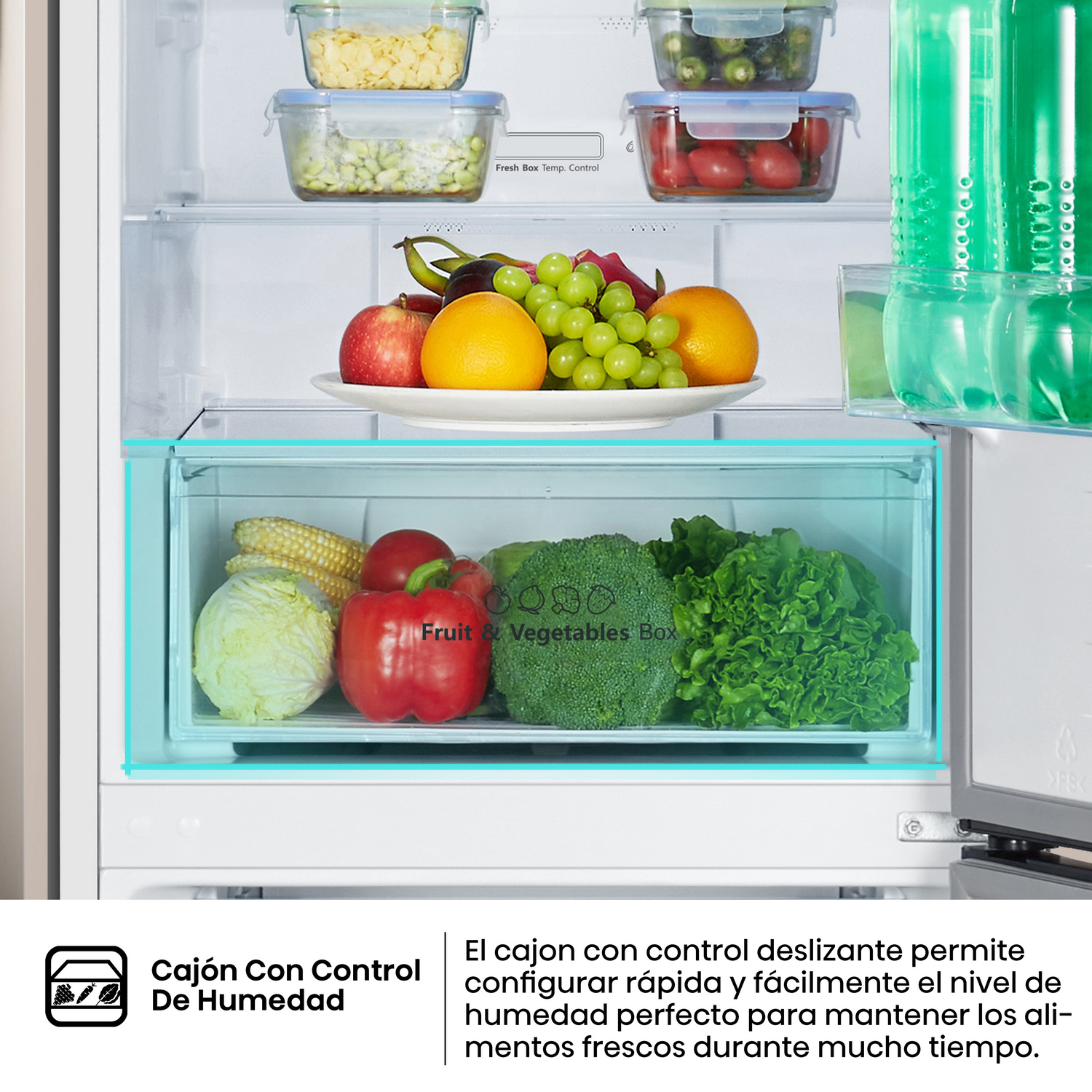 Interior de un frigorífico que muestra frutas y verduras en un cajón.