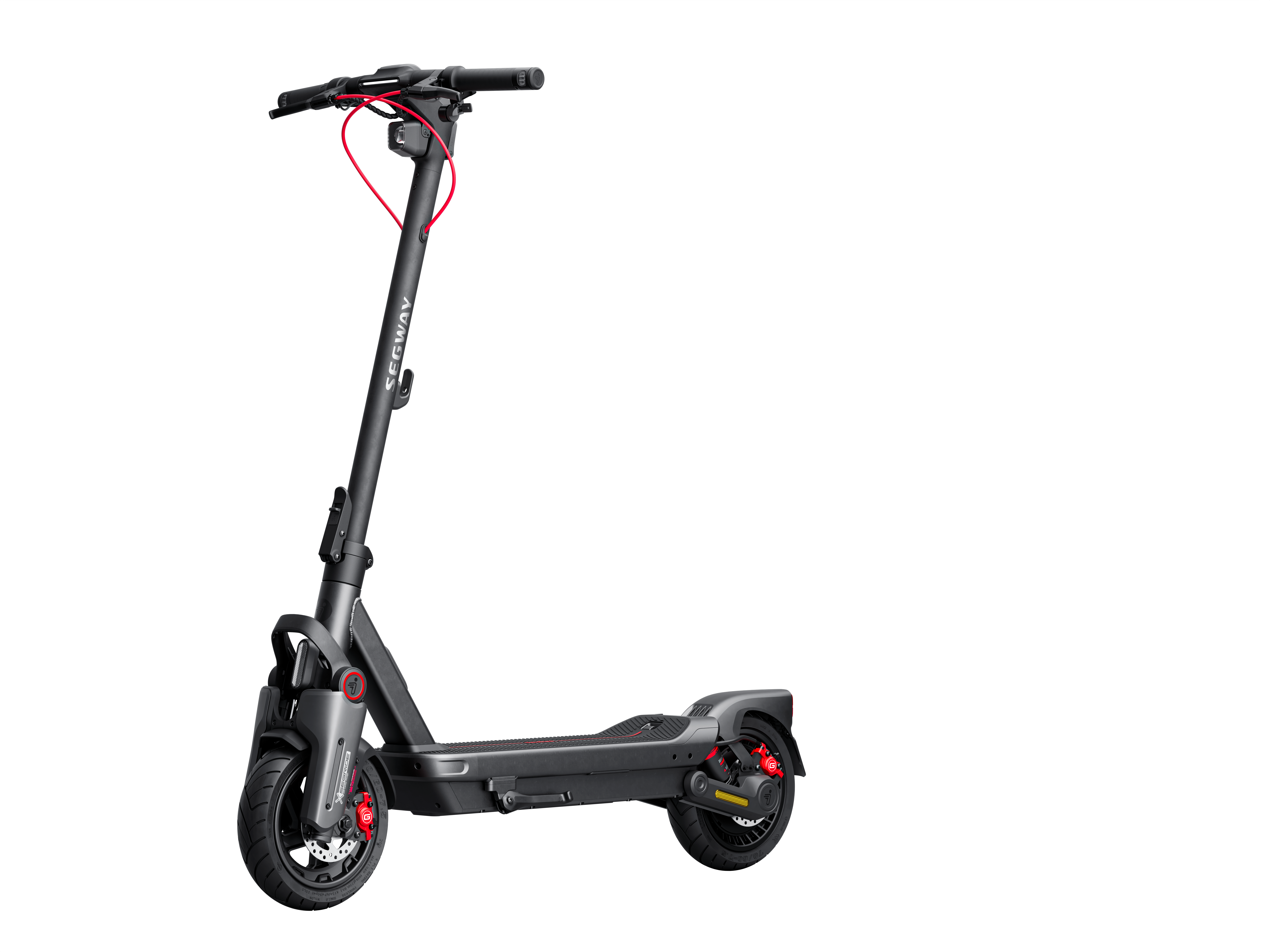 Siyah zeminde gri elektrikli scooter. Kırmızı kablolar ve vurgular. SEGWAY markası.