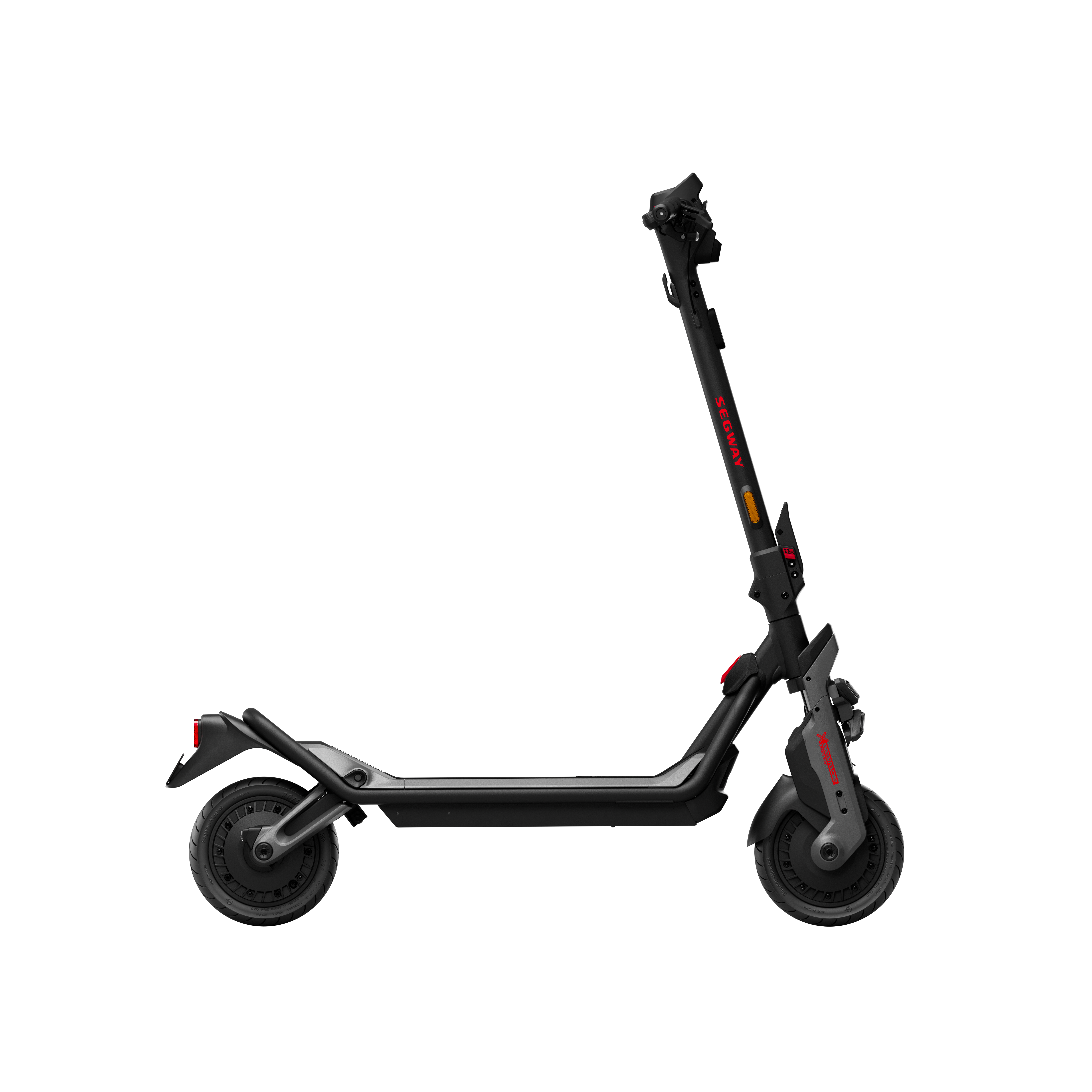 Elektrikli scooter, yan görünüm, siyah arka plan. Kırmızı vurgulu siyah scooter.