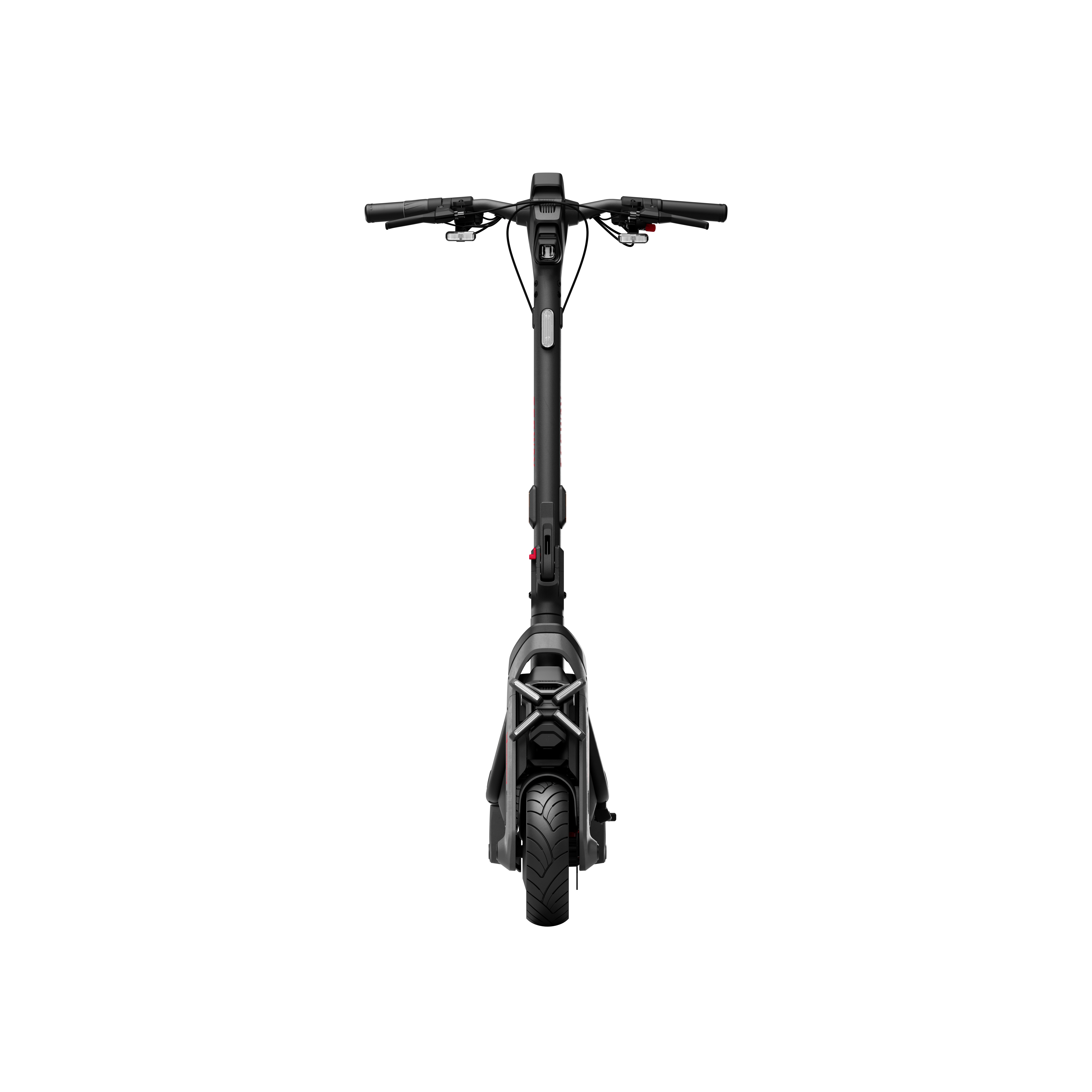 Siyah bir arka plan üzerinde, önden çekilmiş bir elektrikli scooter. Gidon, tekerlek ve çerçeve görülebilir.