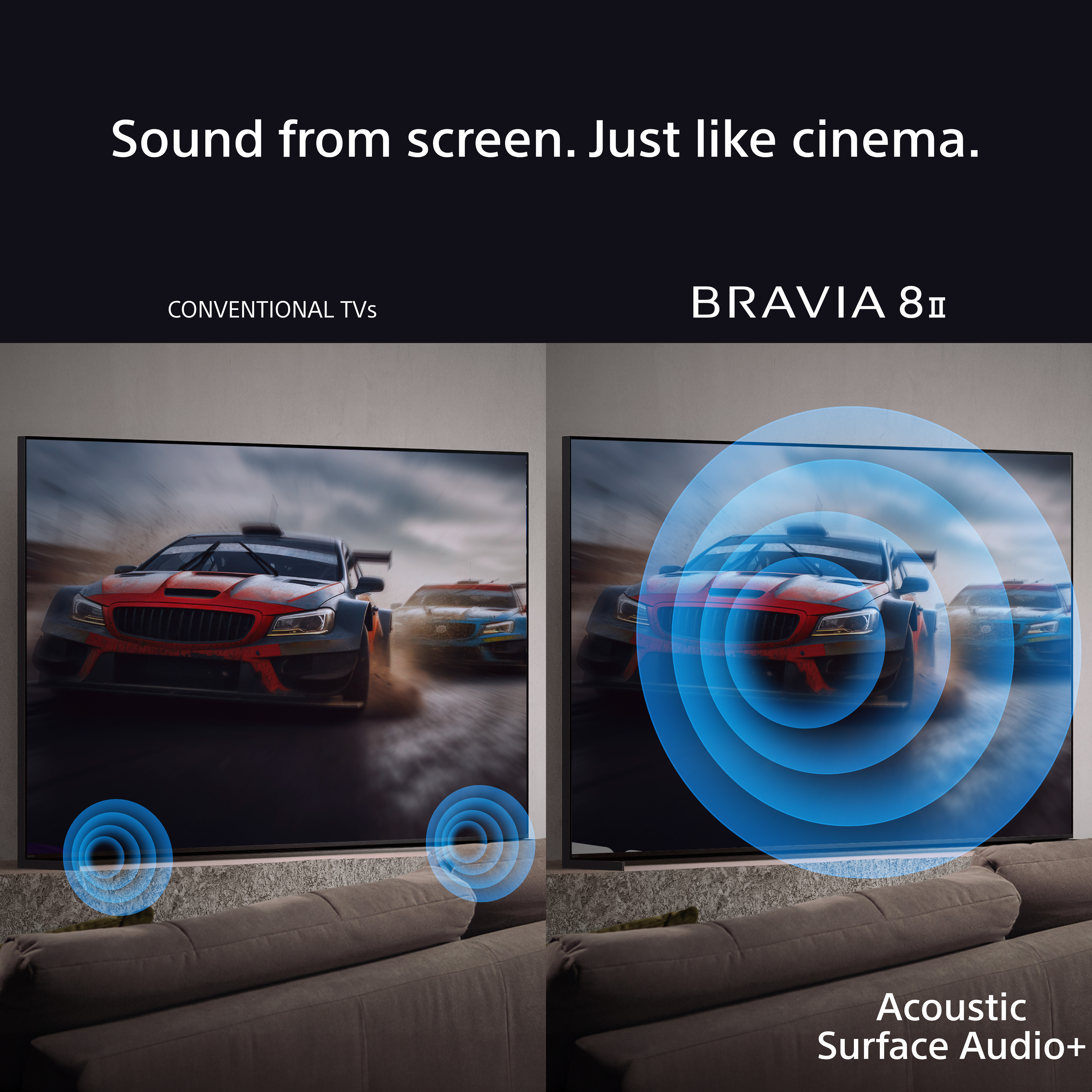 Due schermi TV che mostrano auto da corsa, con onde sonore blu che emanano da uno.