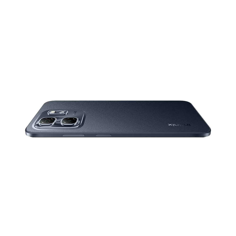 Kameralı bir akıllı telefonun arkası ve "infinix" marka adı, siyah bir arka plan üzerinde.