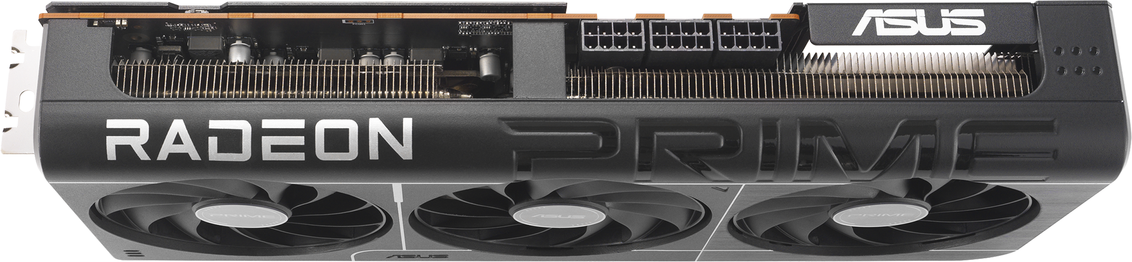 Nahaufnahme einer Grafikkarte mit drei Lüftern. Die Karte ist schwarz mit silbernen Akzenten und dem Radeon-Schriftzug.