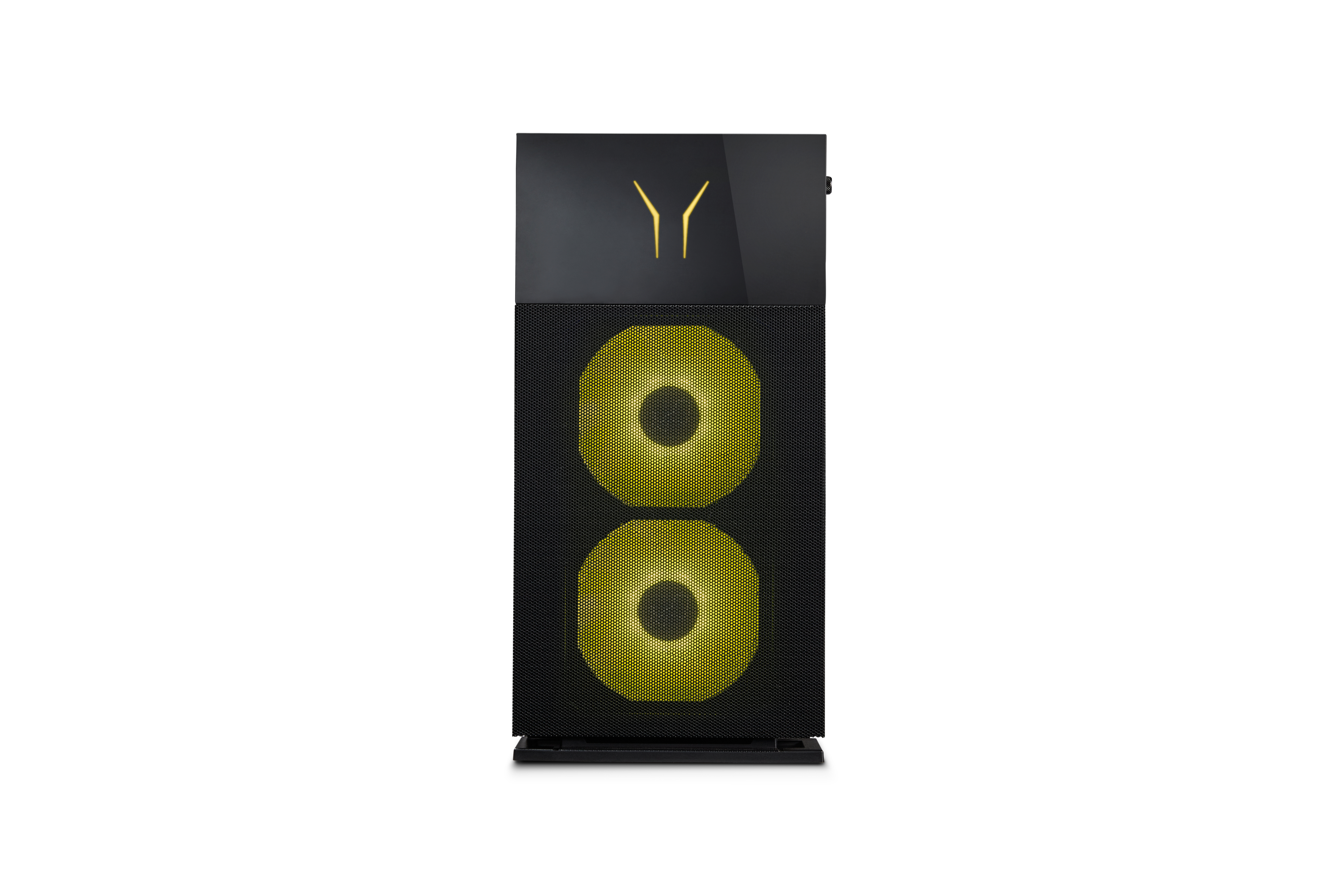 Ein schwarzer Computer-Tower mit gelben Lüftern und Logo. Hintergrund ist weiß.