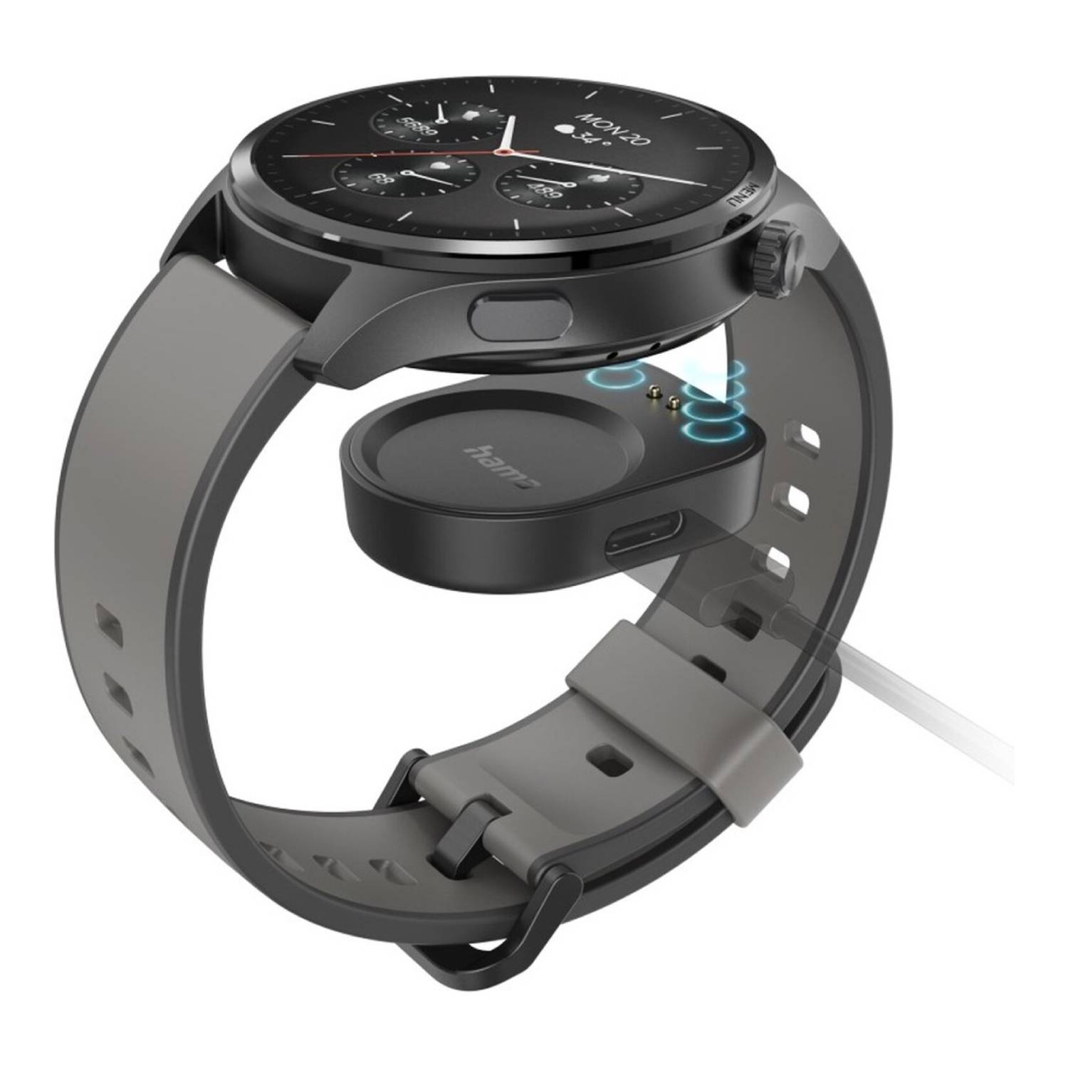 Zwarte smartwatch met grijze band op witte achtergrond, draadloos opladen. De oplader heeft het merk Hama.