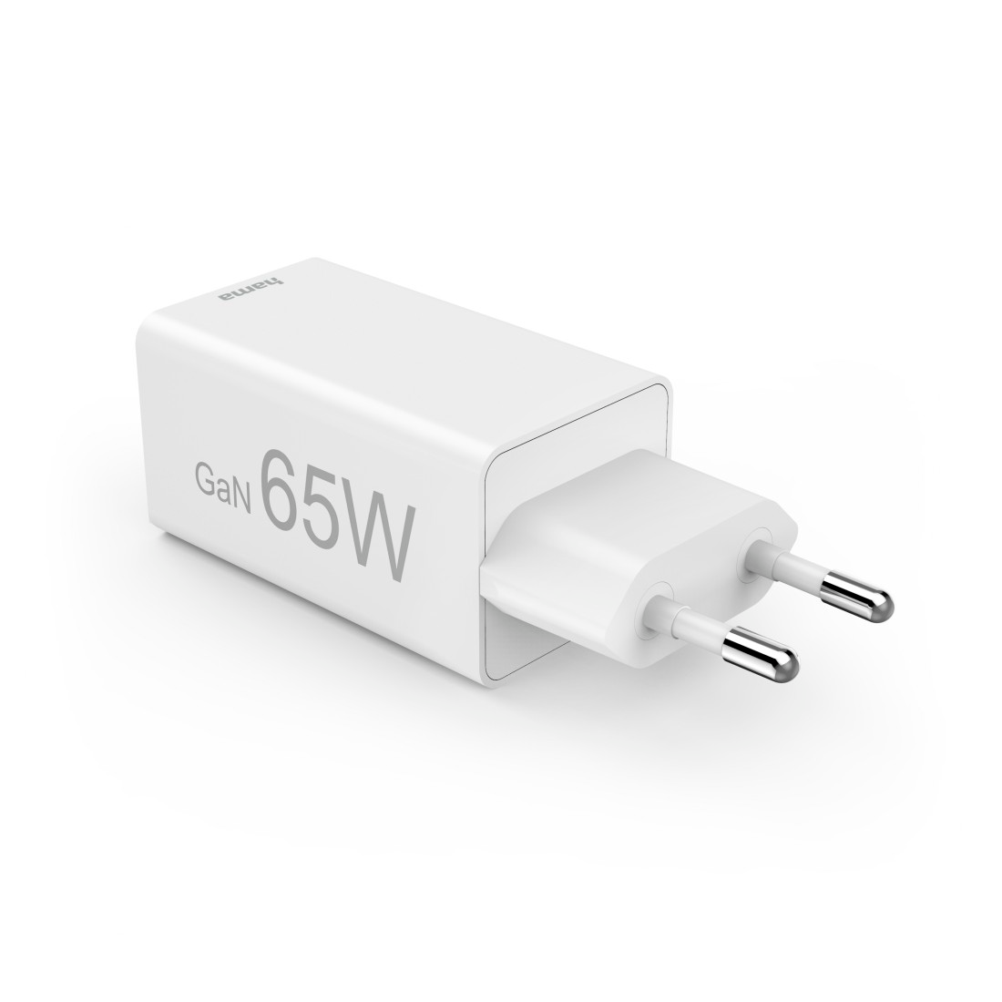 Fehér töltő két csatlakozóval, "GaN 65W" felirattal.