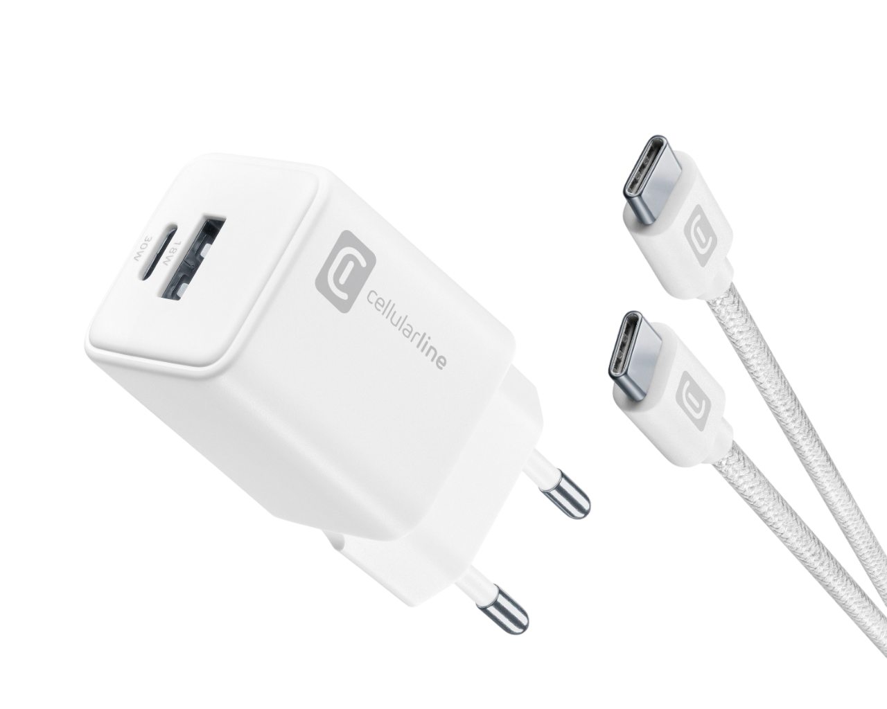 Bir USB portlu beyaz şarj cihazı ve USB-C konektörlü iki beyaz kablo.