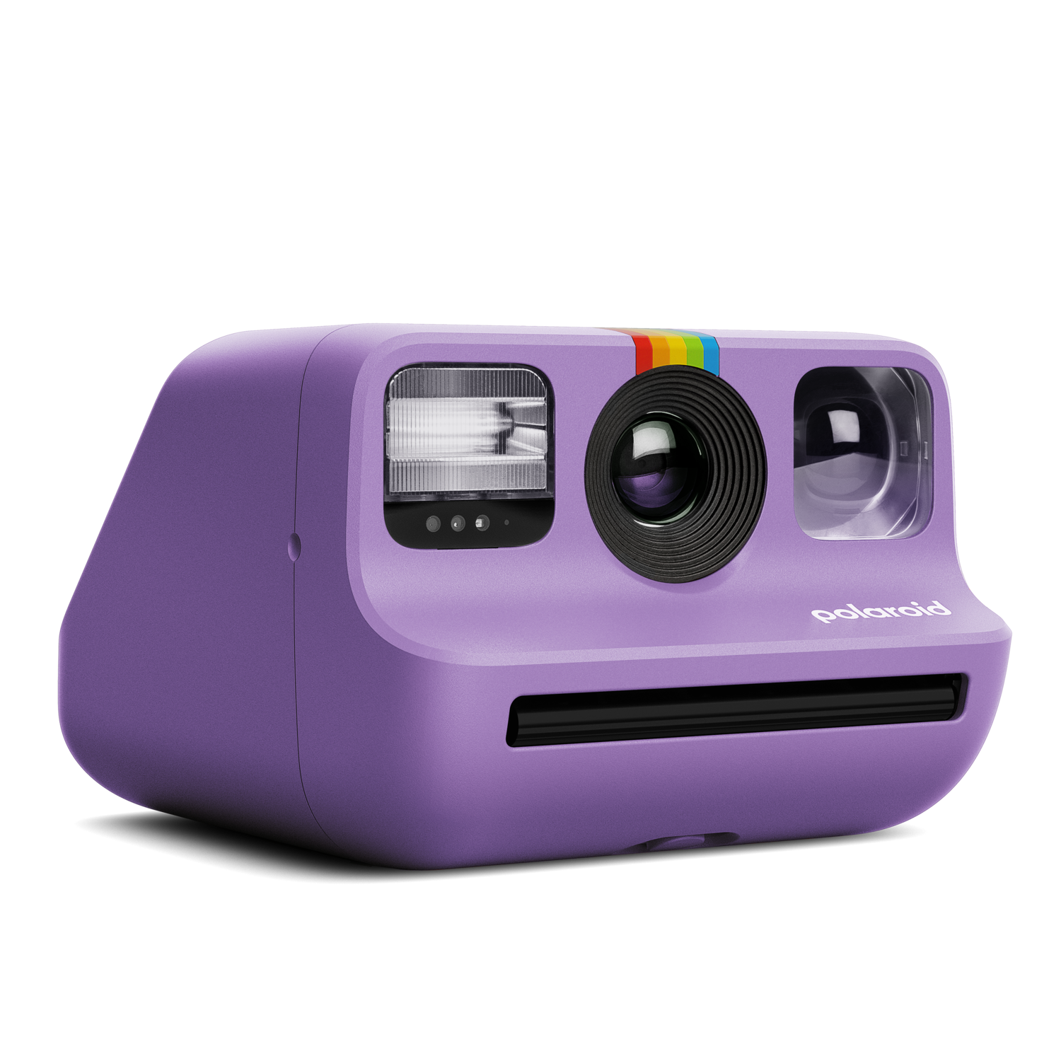 Un appareil photo Polaroid violet est affiché sur un fond noir. Il possède un flash, une lentille et une bande arc-en-ciel. Le mot 'Polaroid' est visible.
