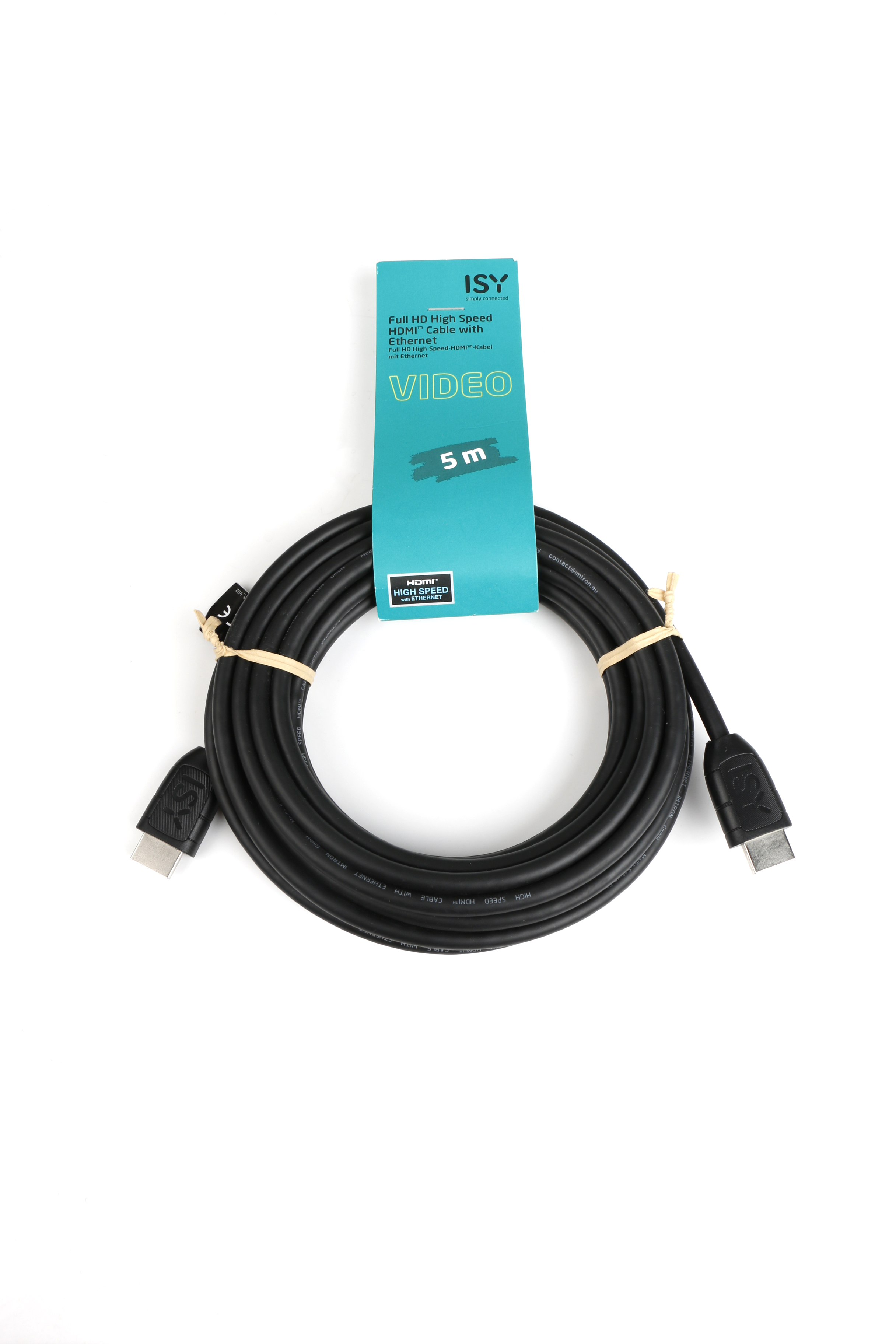 Czarny kabel HDMI zwinięty na białym tle, z dołączoną etykietą.