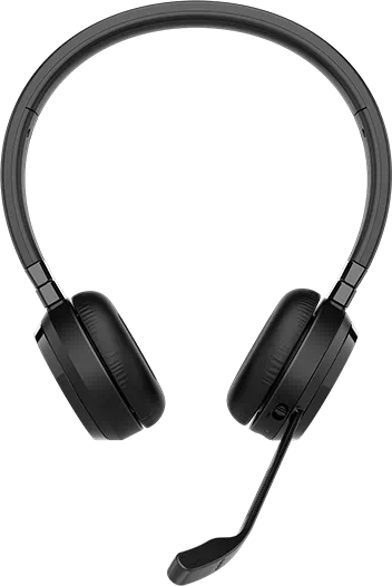 Schwarzes Headset mit Ohrmuscheln, Mikrofon und verstellbarem Kopfbügel. Der Hintergrund ist weiß.