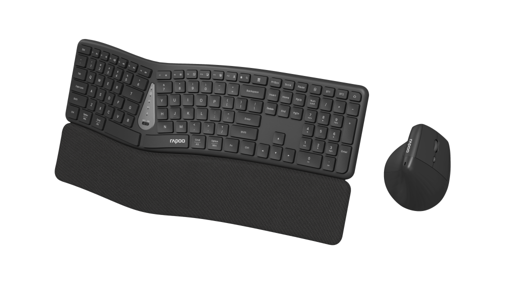 Schwarzes ergonomisches Tastatur- und Maus-Set. Die Tastatur ist gebogen und die Maus abgewinkelt.