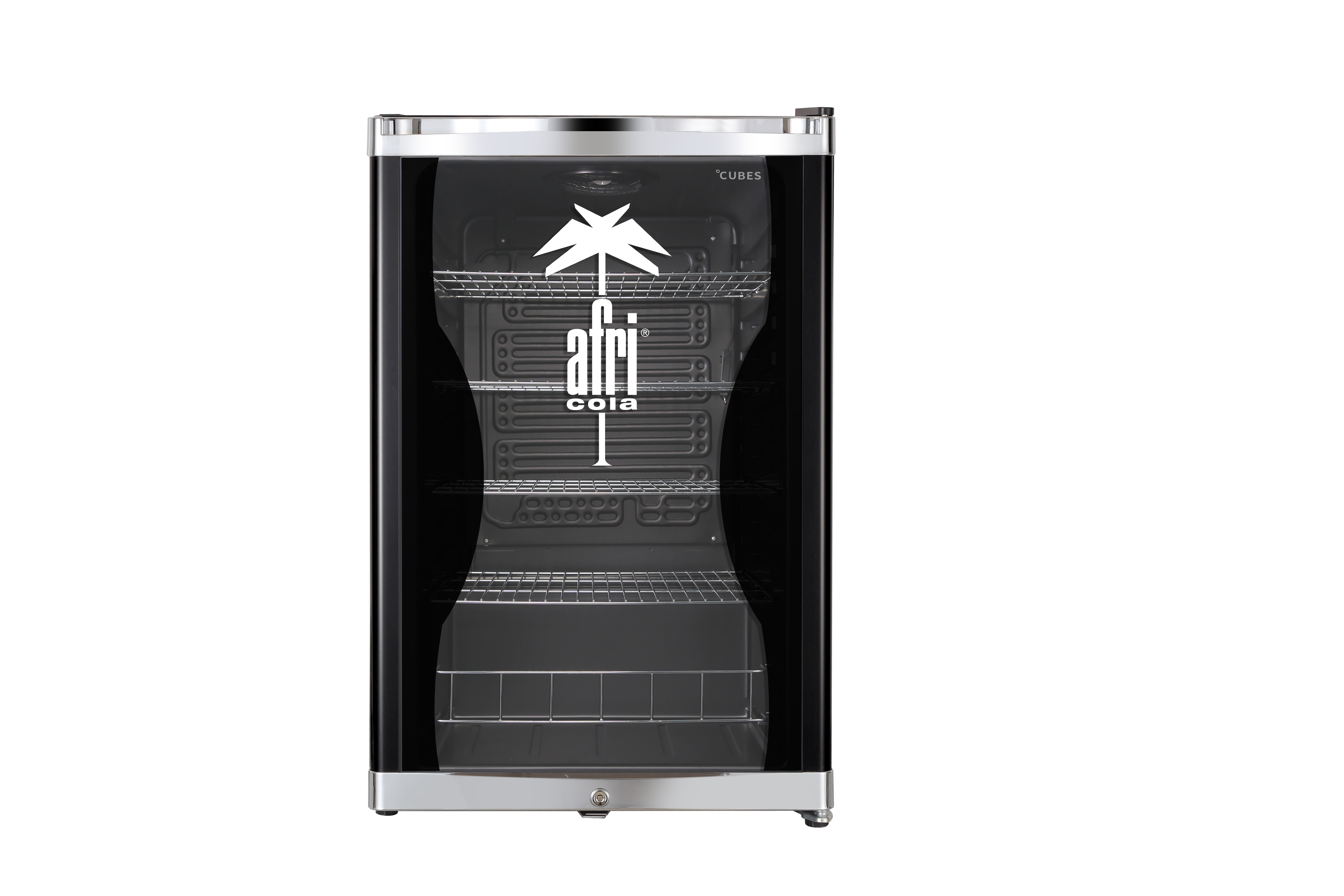 Schwarzer Minikühlschrank mit Afri-Cola-Logo. Zeigt Regale und Innendetails. Silberne Verkleidung.