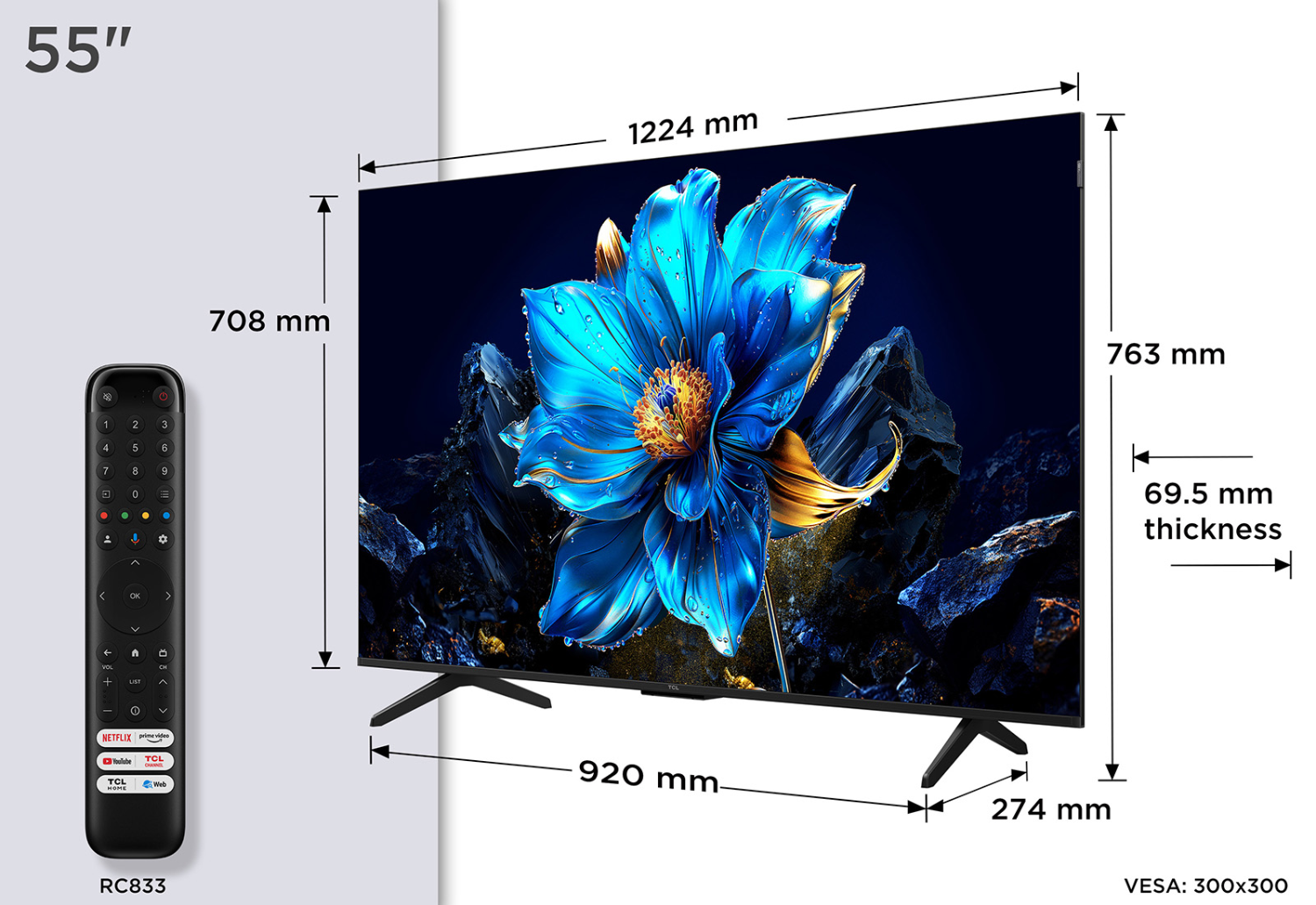 TV de 55" con dimensiones etiquetadas, control remoto a la izquierda, diseño floral azul en la pantalla.
