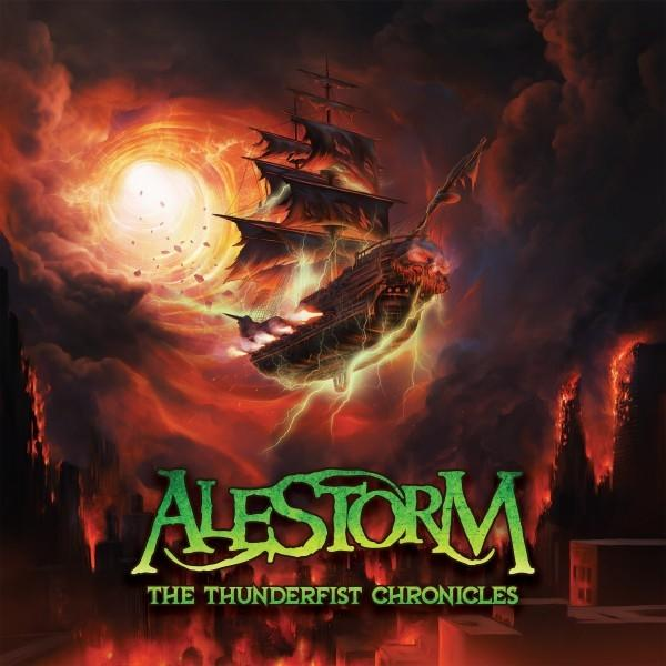 Egy hajó a tüzes égben. A hajó koponya alakú orrdíszítéssel rendelkezik. Az "ALESTORM" felirat a hajó alatt található.