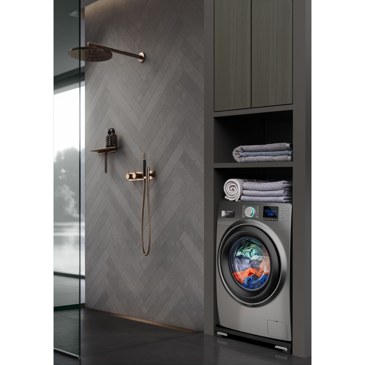 Un bagno moderno con lavatrice, doccia e asciugamani. Il tema cromatico è grigio e marrone.