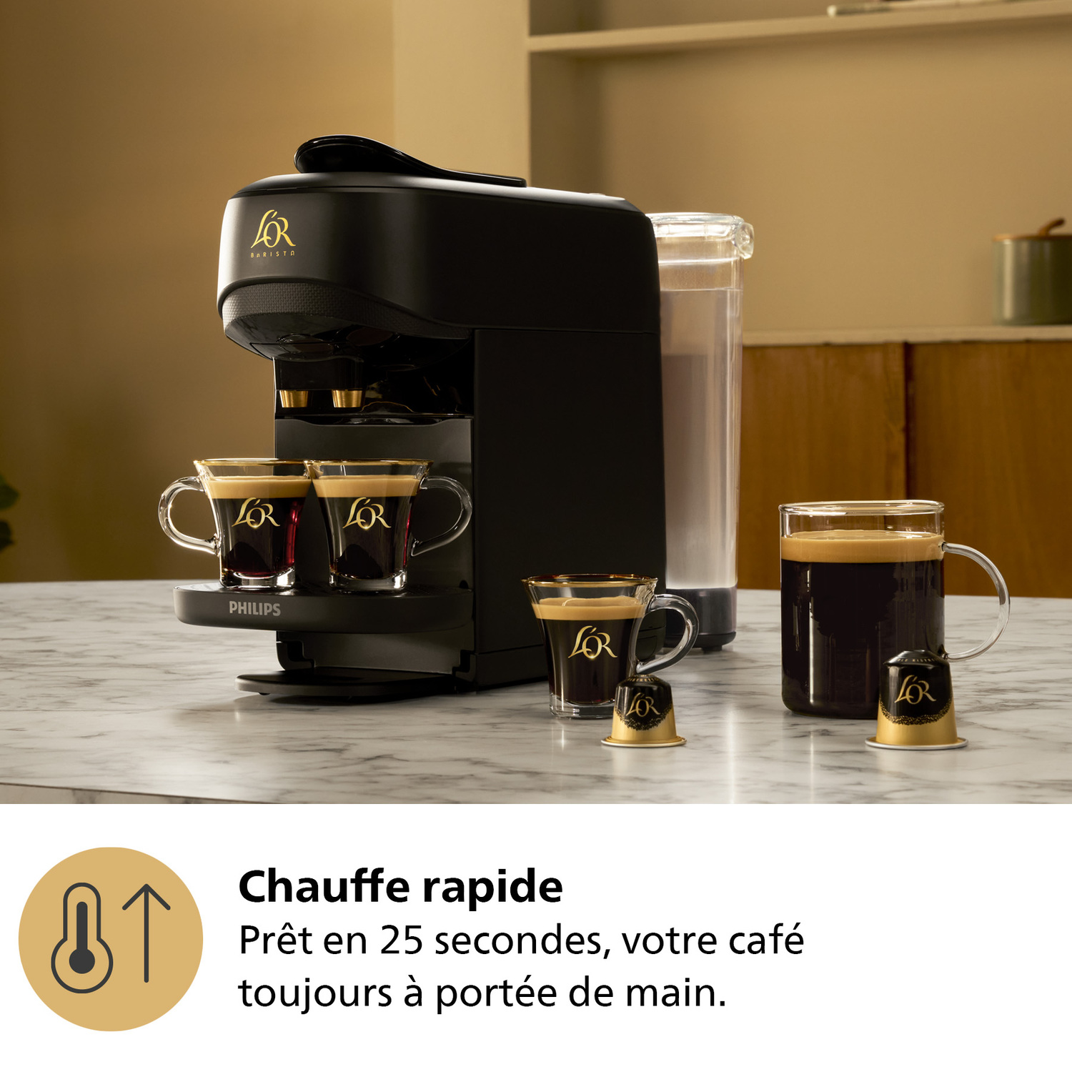 Machine à café LOR Barista noire avec deux tasses à café.
