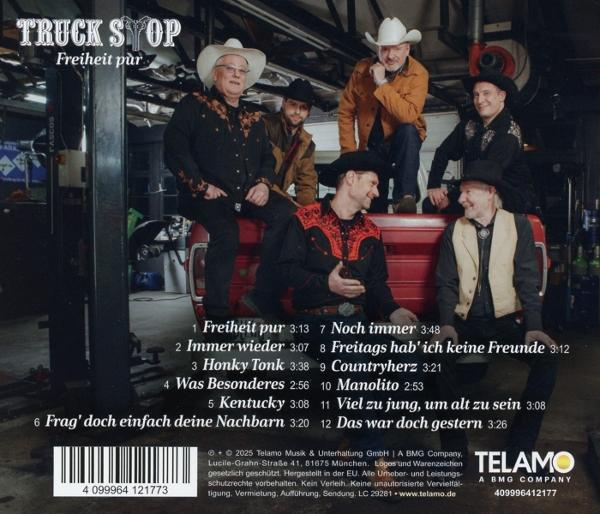 CD-Cover: Truck Stop Bandmitglieder vor einem roten Pickup, Albumtracks auf der Rückseite aufgelistet.