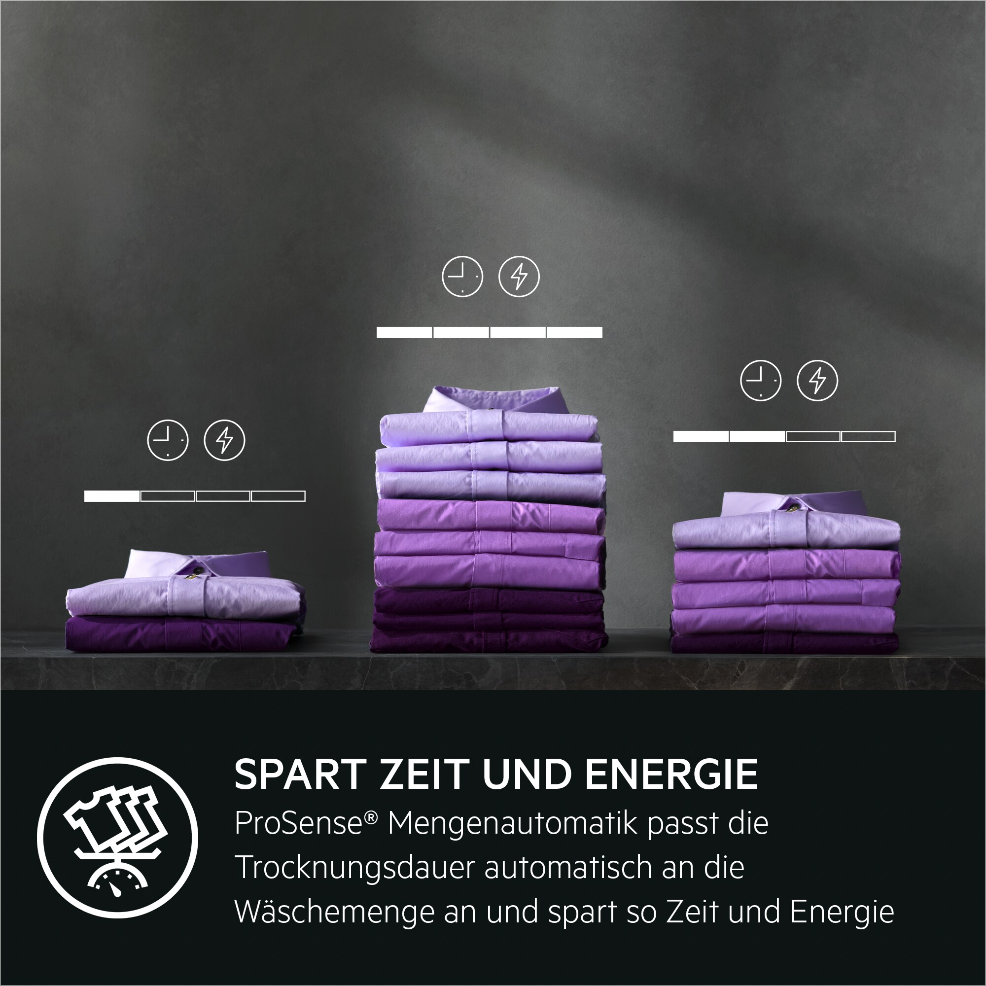 Hemden sind in drei Stapeln gestapelt und zeigen Zeit- und Energieeinsparungen.