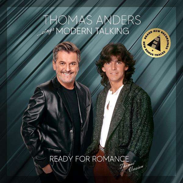 Zwei Männer, Thomas Anders und Dieter Bohlen, auf dem Albumcover "Ready for Romance", blauer Hintergrund.