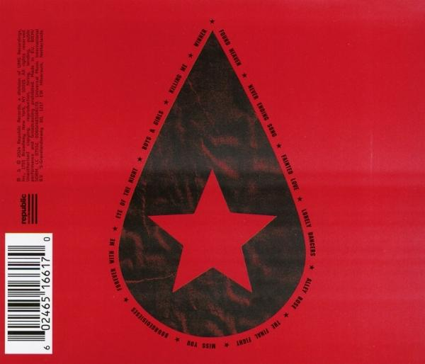 Rotes CD-Cover mit einer schwarzen Tränenform mit einem Stern in der Mitte. Text um die Träne herum.