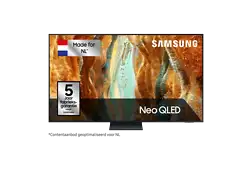 Een Samsung Neo QLED tv. Het heeft de Nederlandse vlag en de tekst 'Made for NL'. Zilveren frame en standaard.