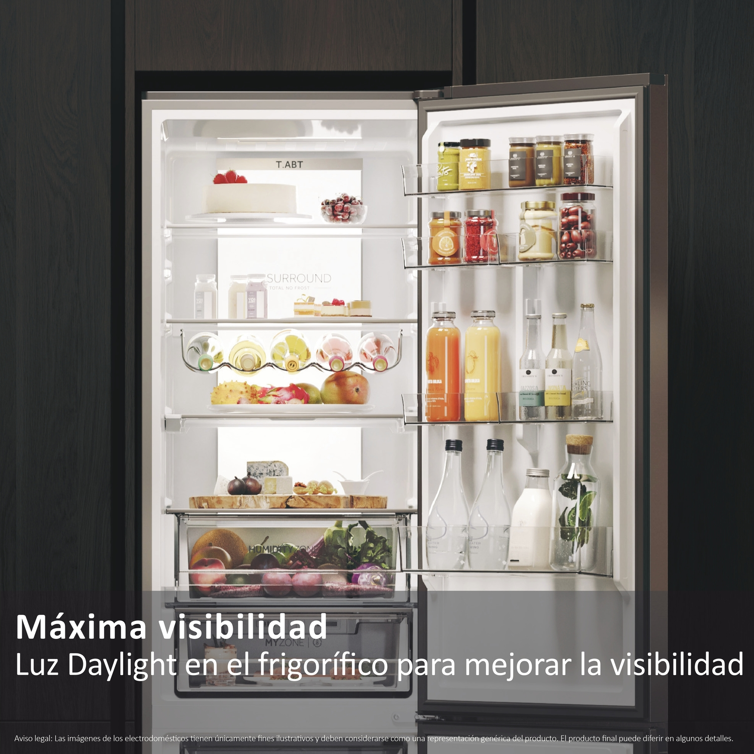 Interior de nevera con comida. Texto: Máxima visibilidad, luz diurna.