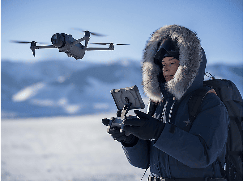 DJI Mavic 4 Pro Fly More Combo (DJI RC 2) Drohne, Grau
