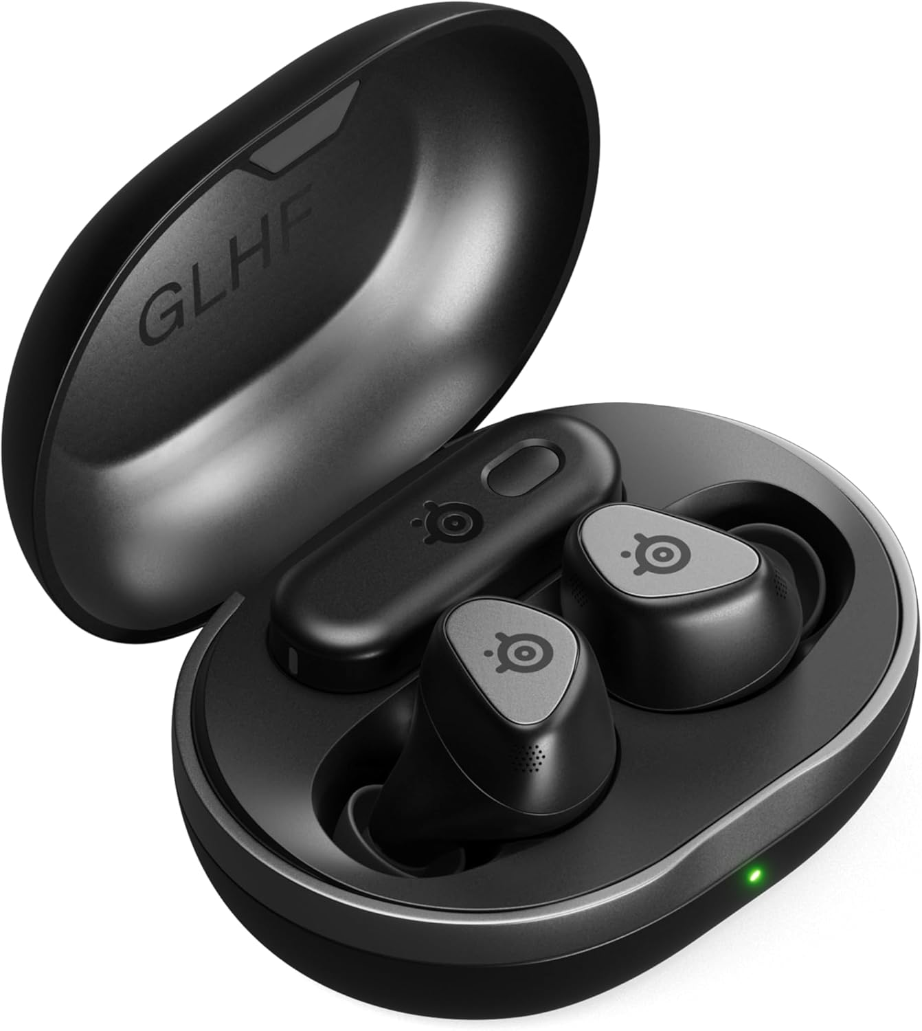 Fekete fülhallgatók és egy töltőtok. A tok nyitva van, láthatók a fülhallgatók és egy USB-s adapter.