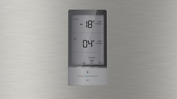 Buzdolabı kontrol paneli, sıcaklıkları gösteriyor: Dondurma için -18°C, soğutma için 04°C.