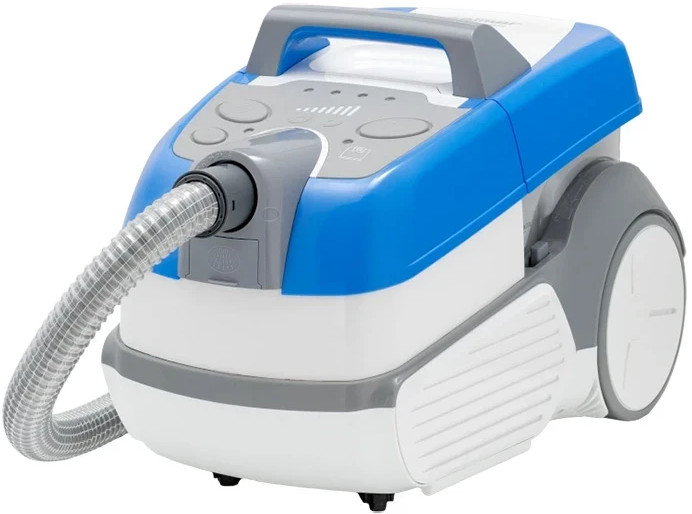 Niebiesko-biały odkurzacz z szarym uchwytem i wężem. Ma biały korpus i szare koła.